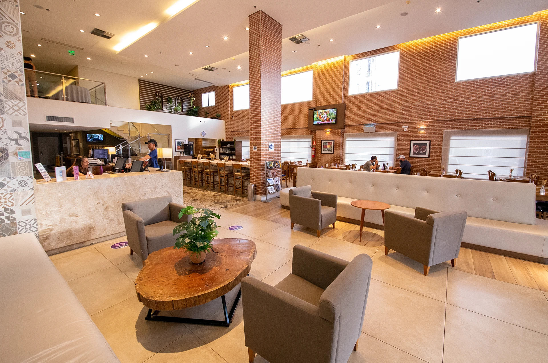 Diff-hotel-recepcao_hero